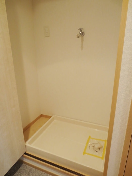 物件内観写真13　(洗濯機置場)