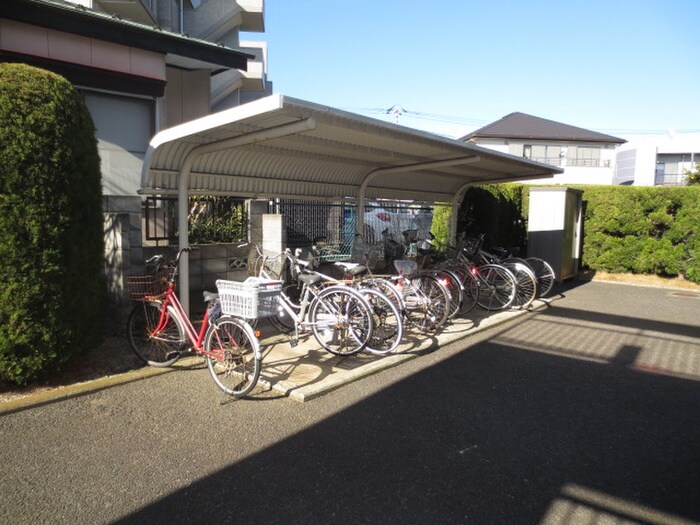 物件外観写真3　(駐輪場)