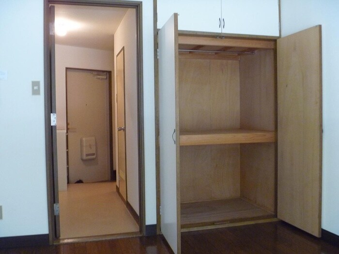 物件内観写真5　(収納)