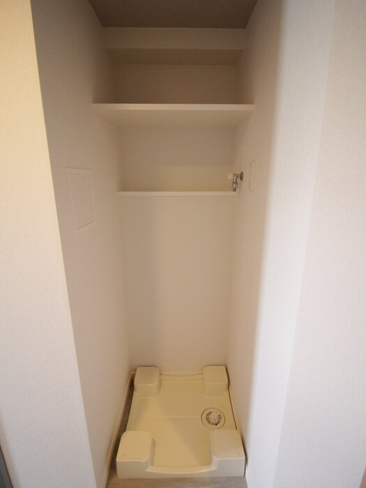 物件内観写真14　(洗濯機置場)