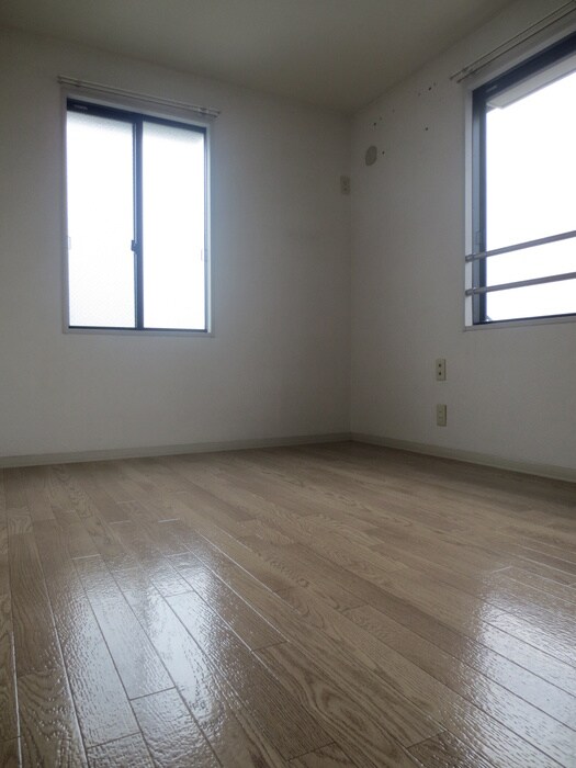 物件内観写真13　(居室)