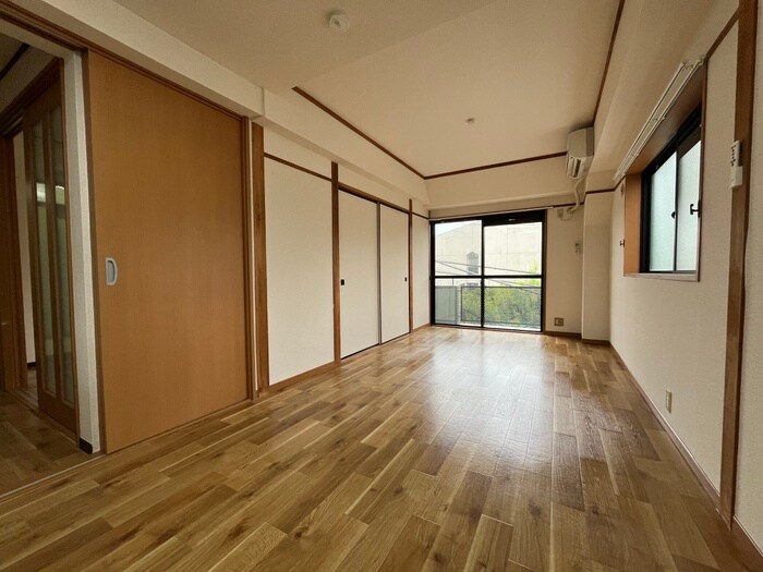 物件内観写真4　(居室)