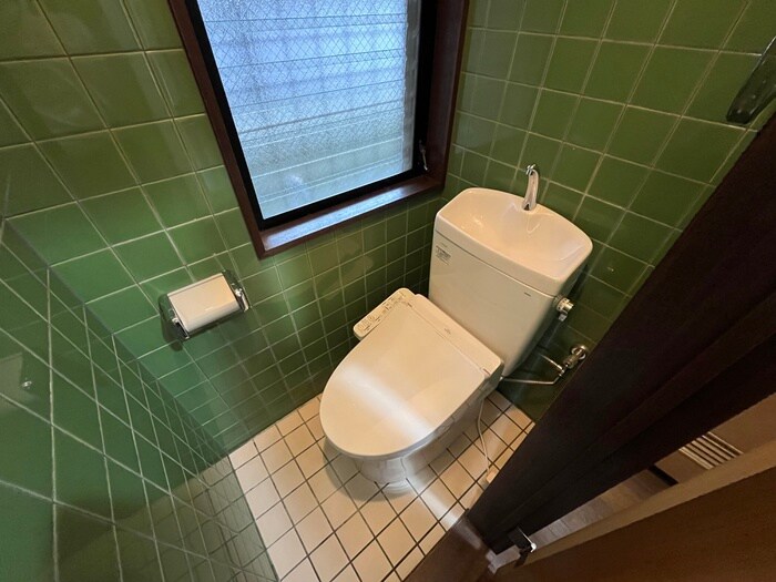 物件内観写真8　(トイレ)