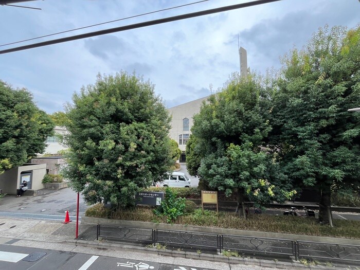 物件内観写真12　(室内からの展望)