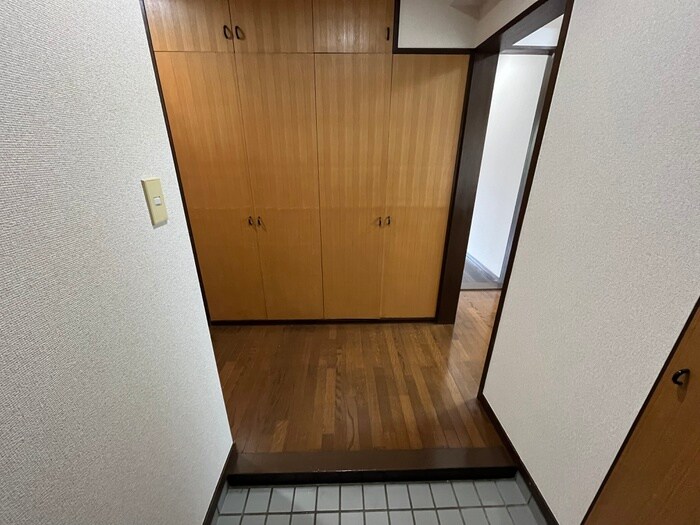 物件内観写真16　(廊下)