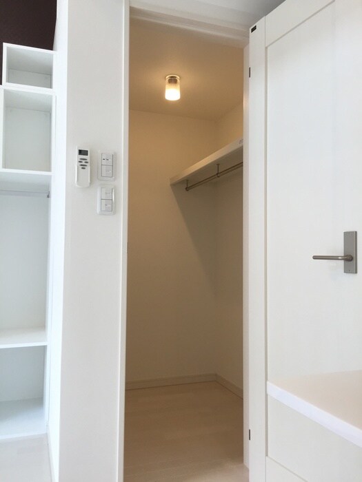 物件内観写真12　(収納)