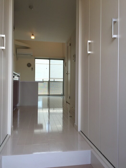 物件内観写真22　(玄関)