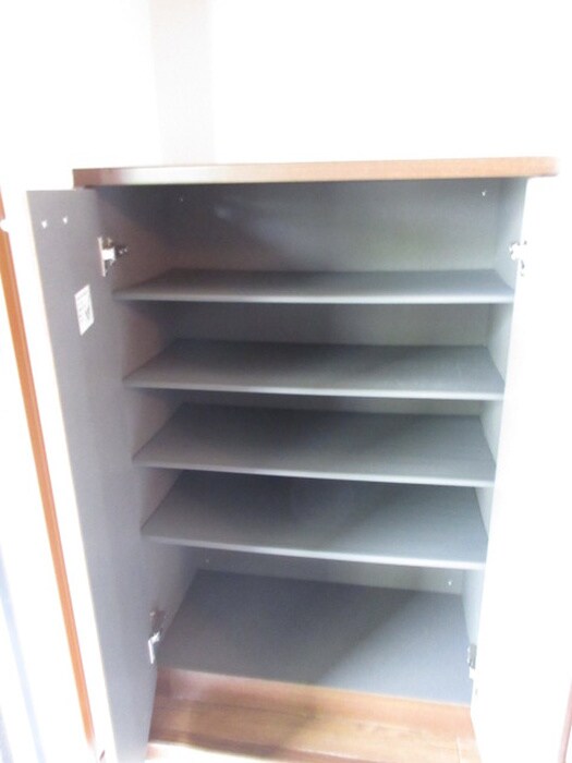 物件内観写真18　(靴箱)