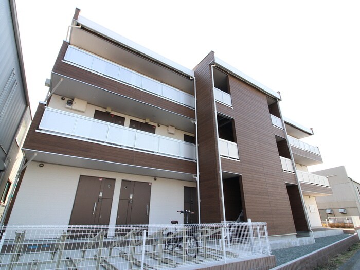 物件外観写真2　(外観写真)