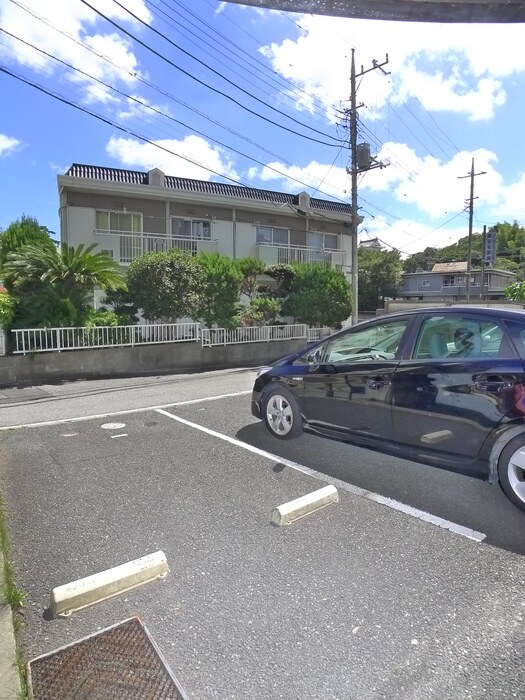 ＢＥＬＬＩＳの駐車場