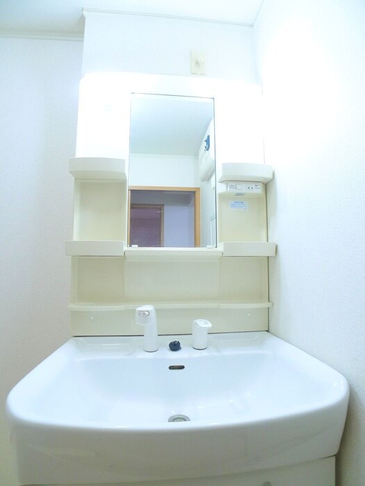 物件内観写真12　(洗面)