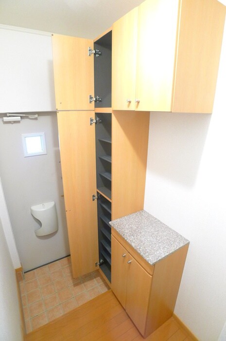 物件内観写真14　(靴箱)