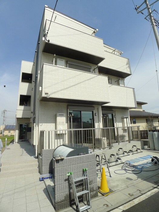 物件外観写真2　(外観写真)