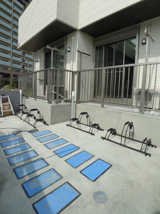 物件外観写真5　(駐輪場)