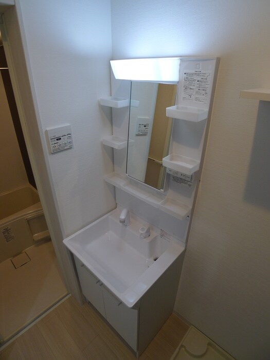 物件内観写真12　(洗面)