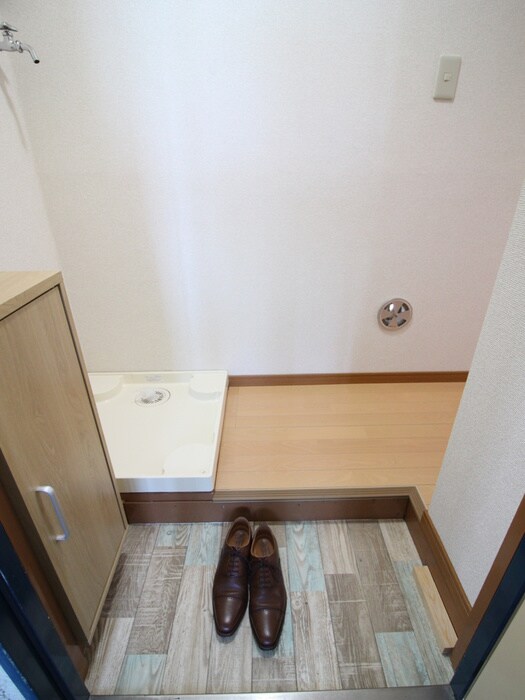 物件内観写真16　(玄関)