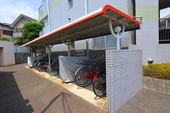 物件外観写真5　(駐輪場)