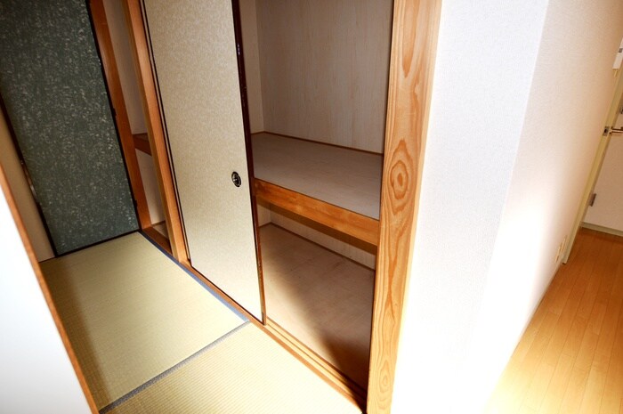 物件内観写真10　(収納)