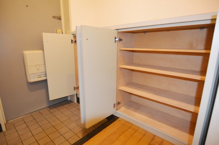 物件内観写真18　(靴箱)