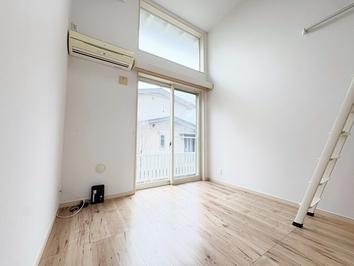 物件内観写真7　(居室)