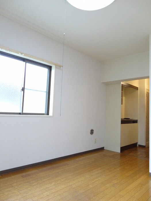 物件内観写真9　(居室)