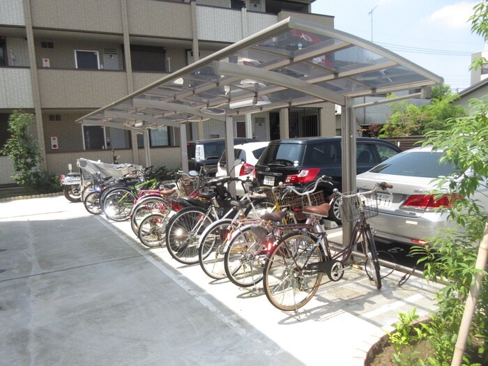 物件外観写真6　(駐輪場)