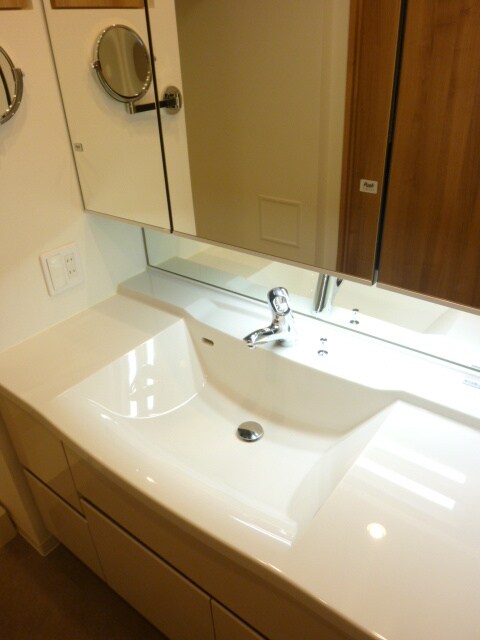 物件内観写真15　(洗面)