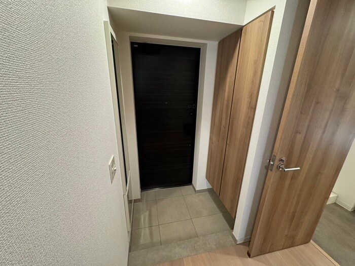 物件内観写真18　(玄関)
