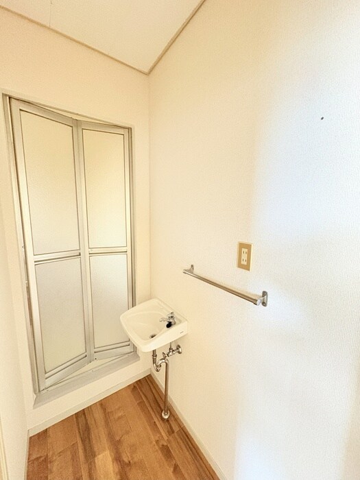 物件内観写真12　(洗面)