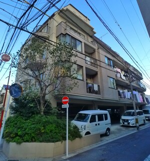 レジデンス中川外観写真