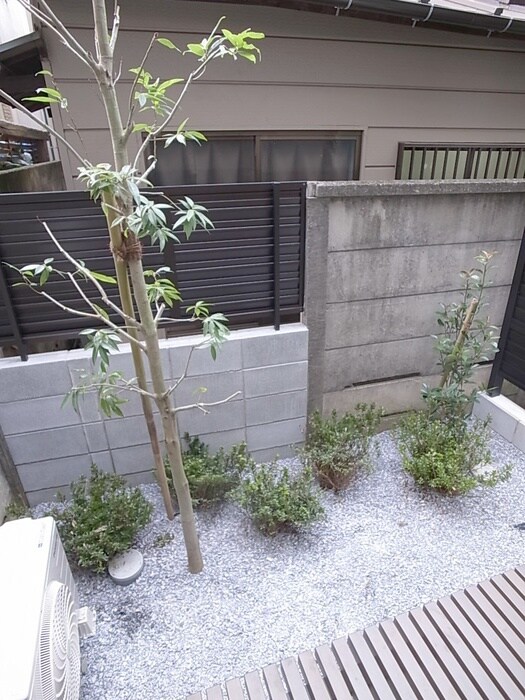 物件内観写真9　(室内からの展望)