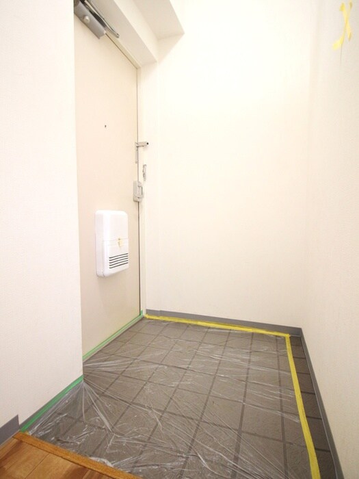 物件内観写真15　(玄関)