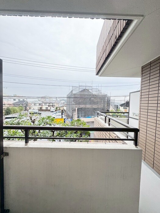 物件内観写真15　(室内からの展望)