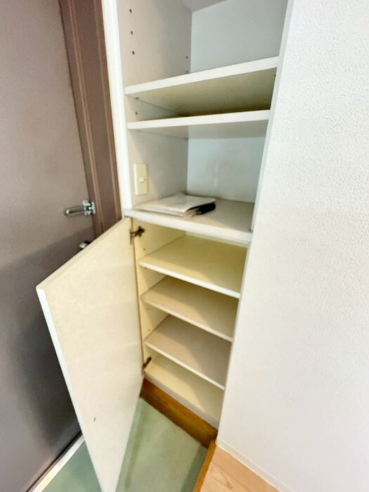 物件内観写真16　(靴箱)