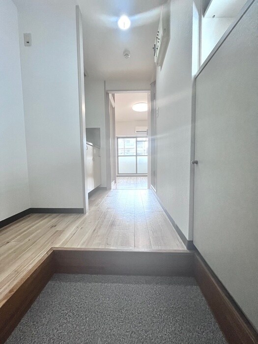 物件内観写真21　(廊下)