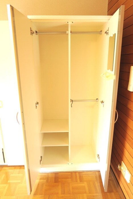 物件内観写真9　(収納)