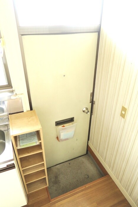 物件内観写真13　(玄関)