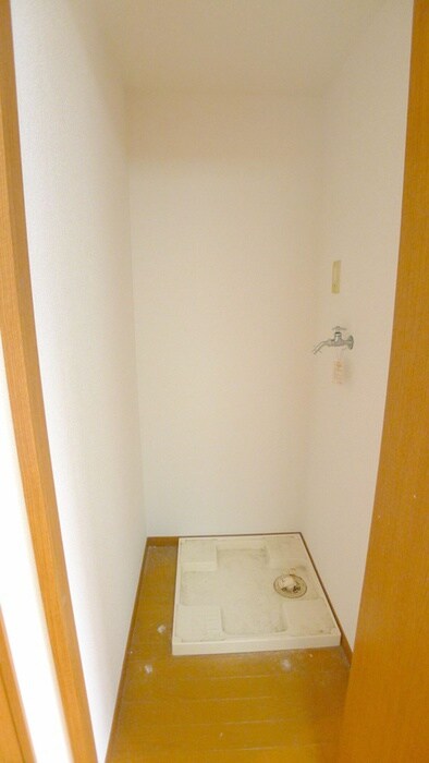 物件内観写真19　(洗濯機置場)