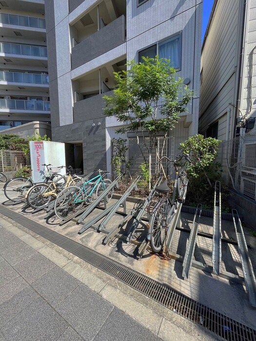物件外観写真3　(駐輪場)