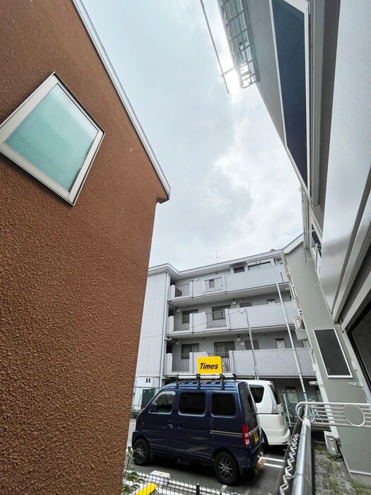 物件内観写真16　(室内からの展望)