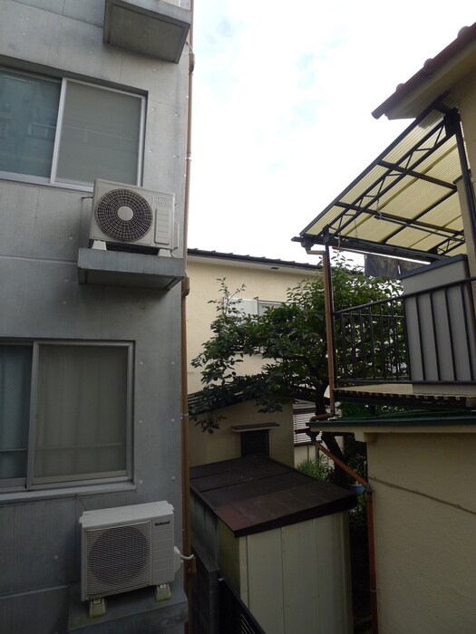 物件内観写真9　(室内からの展望)