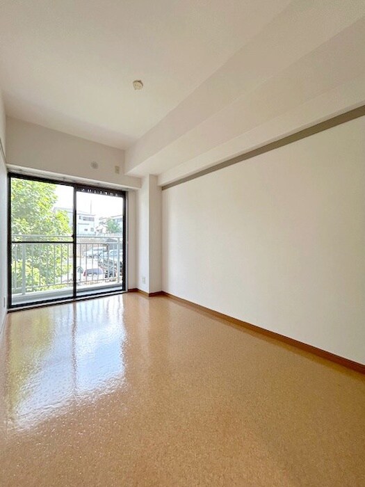 物件内観写真4　(居室)