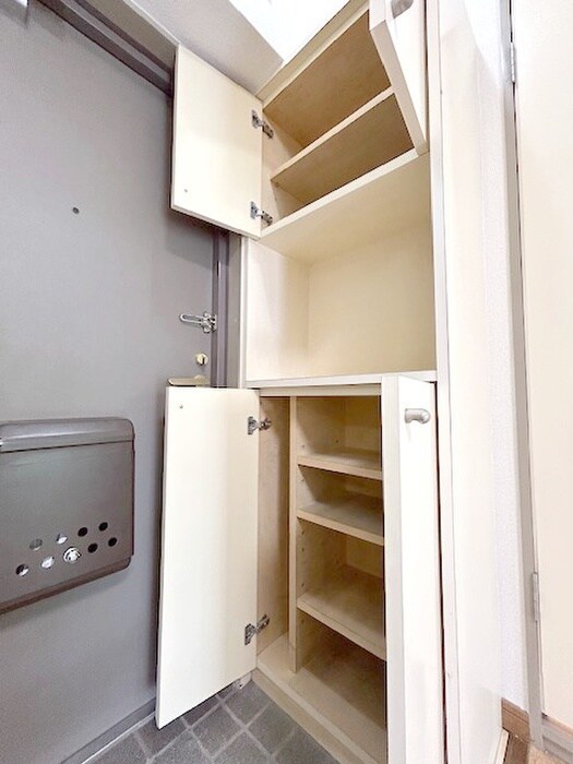 物件内観写真16　(靴箱)