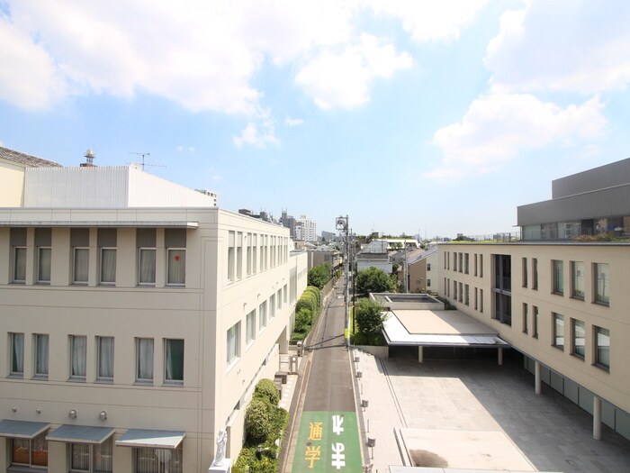 物件内観写真15　(室内からの展望)