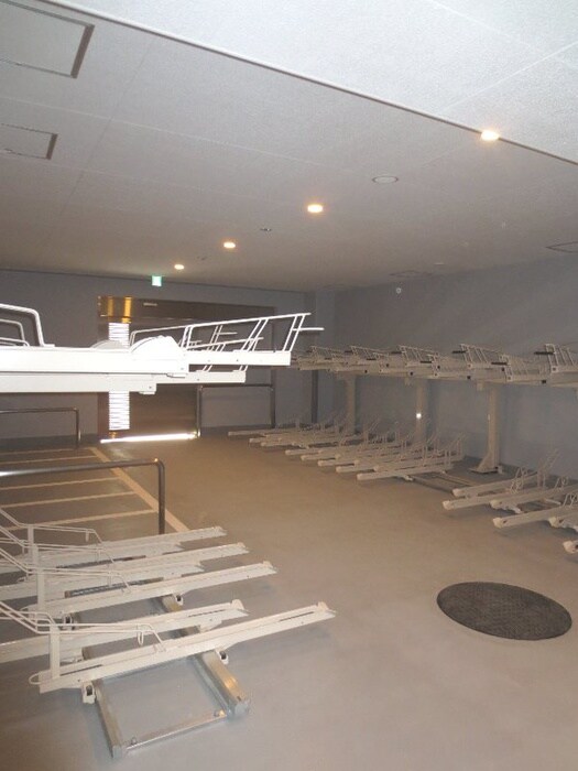 物件外観写真3　(駐輪場)