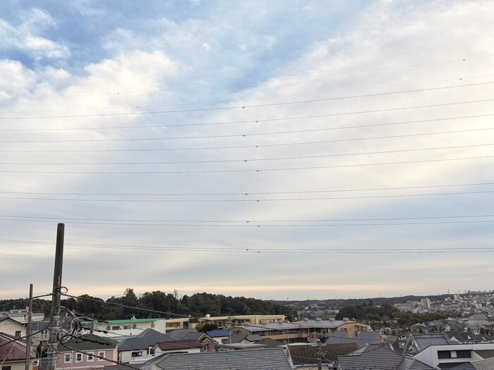 物件内観写真16　(室内からの展望)