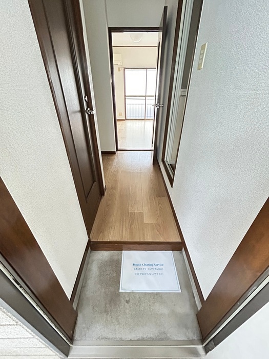 物件内観写真16　(廊下)