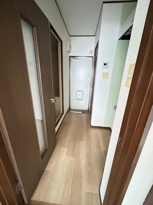 物件内観写真17　(廊下)