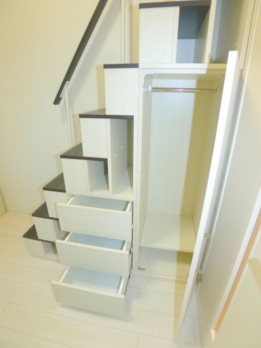 物件内観写真12　(収納)