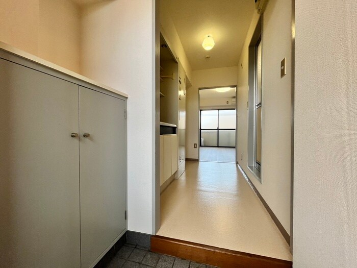 物件内観写真18　(廊下)